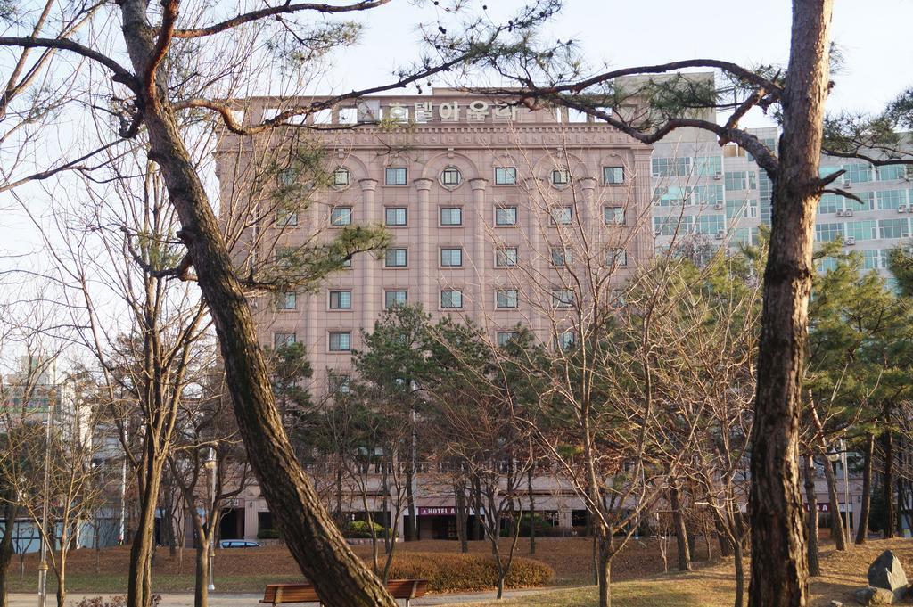 Aura Hotel Ansan Exterior photo
