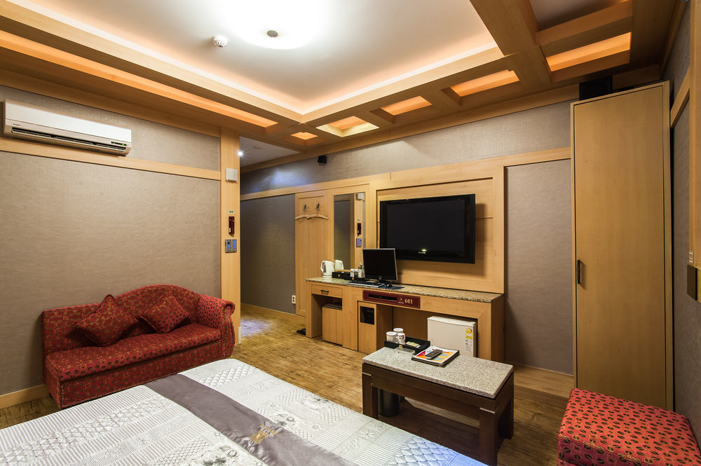 Aura Hotel Ansan Exterior photo