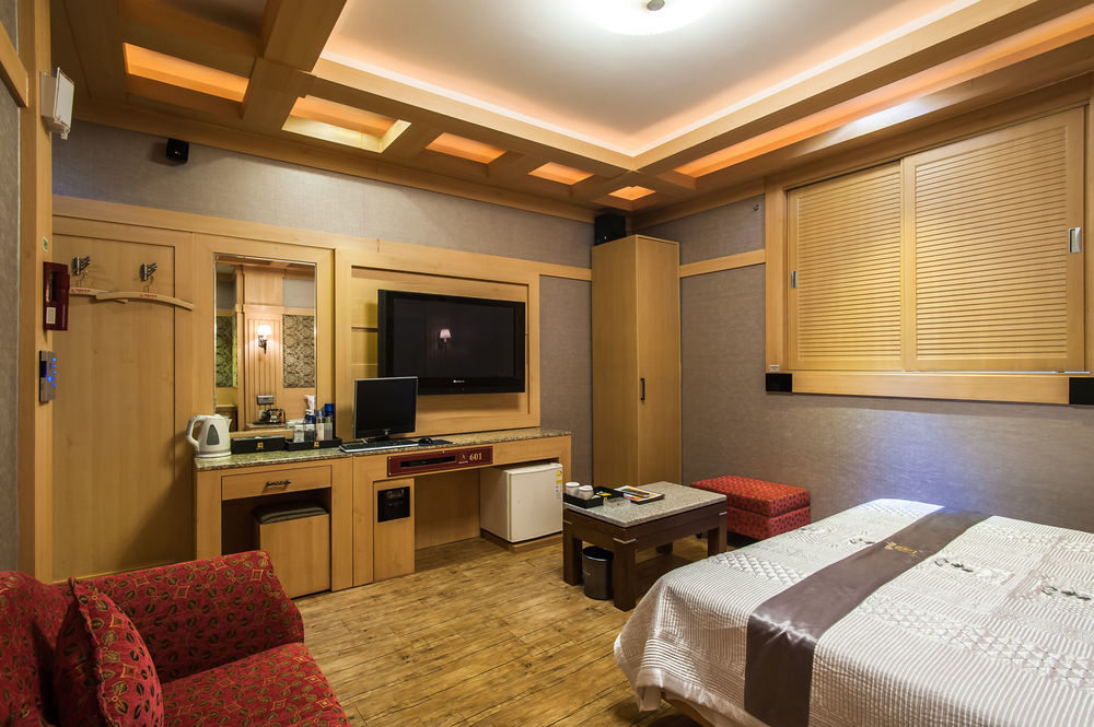 Aura Hotel Ansan Exterior photo